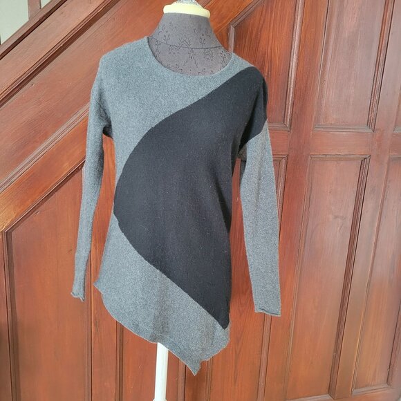 Peck & Peck Asymmetrical Gray & Black 100% Cashmere Sweater S - Picture 1 of 5